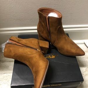 Lulus | Vegan Tan Suede Booties